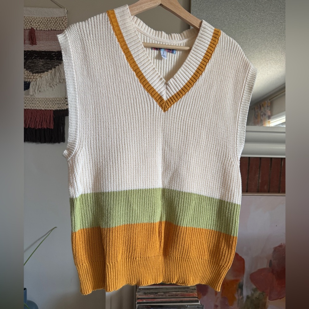 Oversized knit vest